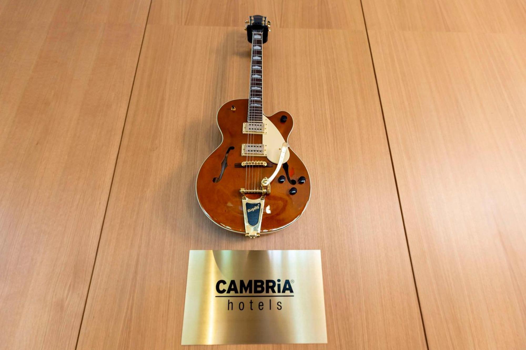 Cambria Hotel Austin Airport エクステリア 写真